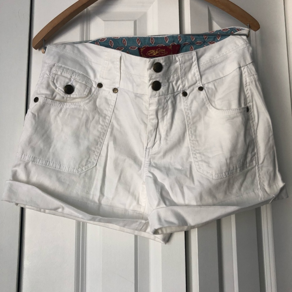 White cargo shorts